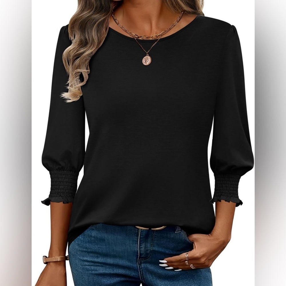NEW-LG PLAYBOY Turquoise Shorts
Black Blouse Pleated Tunic
Vacation Outfit - Picture 11 of 12